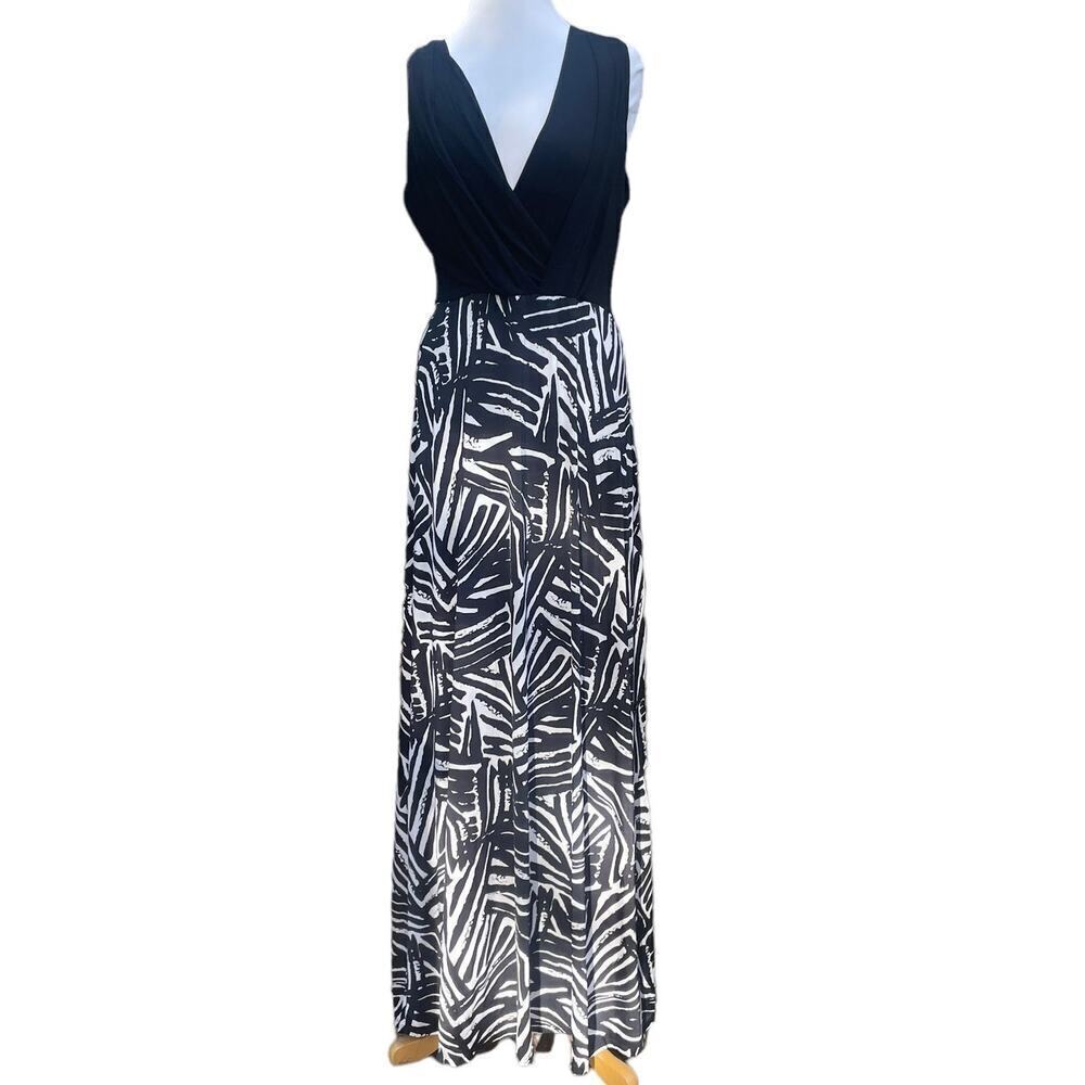 Gilli Sleeveless Maxi Dress - Size XL